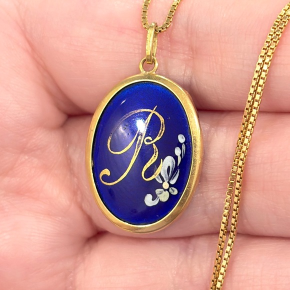 Vintage 18K R Monogram Pendant Antique Dark Blue Enamel Gold Floral